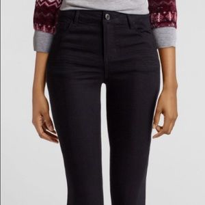 Black skinny jeans